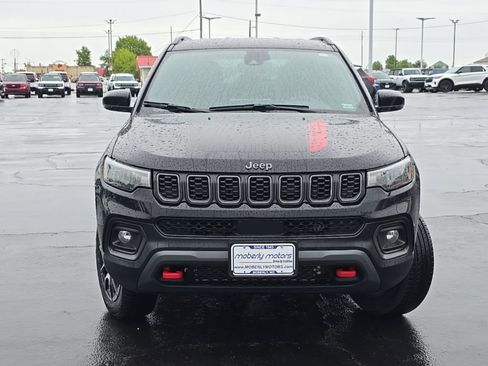 Used 2024 Jeep Compass Trailhawk AWD/4WD image 57
