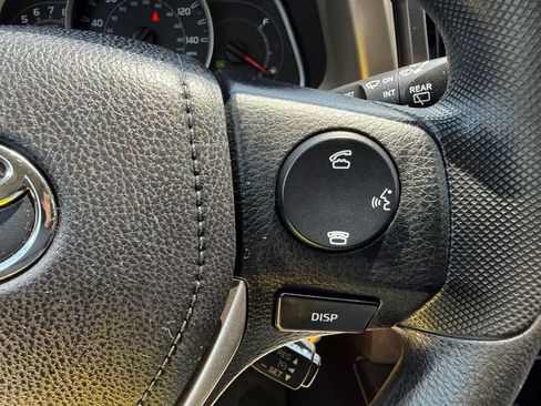 Used 2014 Toyota RAV4 LE AWD/4WD image 15