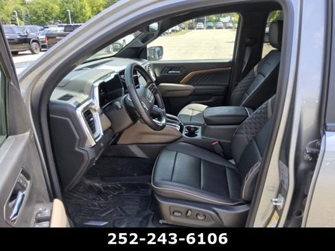 Used 2026 GMC Canyon Denali AWD/4WD image 11
