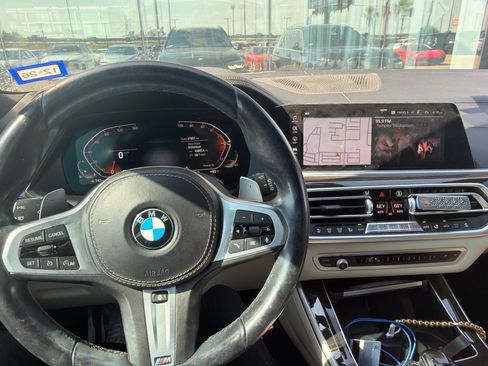 Used 2021 BMW X5 xDrive40i w/ M Sport Package AWD/4WD image 10