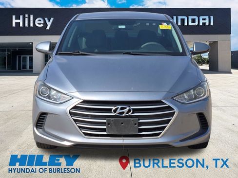 Used 2017 Hyundai Elantra SE image 7