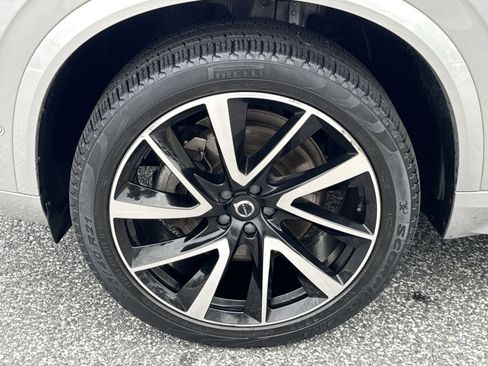 Used 2023 Volvo XC90 B6 Plus w/ Protection Package Premier AWD/4WD image 12