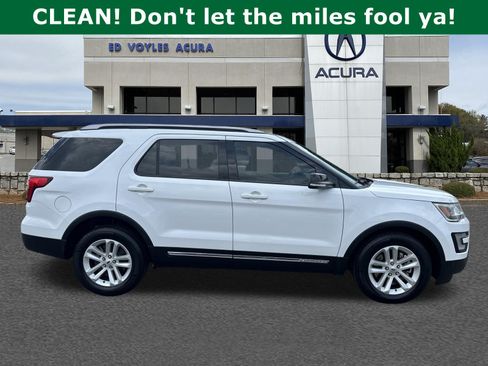 Used 2017 Ford Explorer XLT w/ Equipment Group 201A FWD image 4