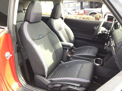 Certified 2025 MINI Cooper S image 28