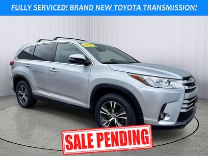 Used 2019 Toyota Highlander Plus w/ Carpet Mat Package (TMS)