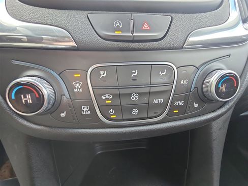 Used 2023 Chevrolet Equinox LT image 17