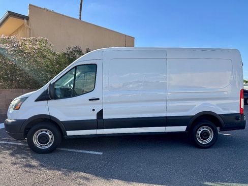 Used 2015 Ford Transit 250 148 Medium Roof image 4