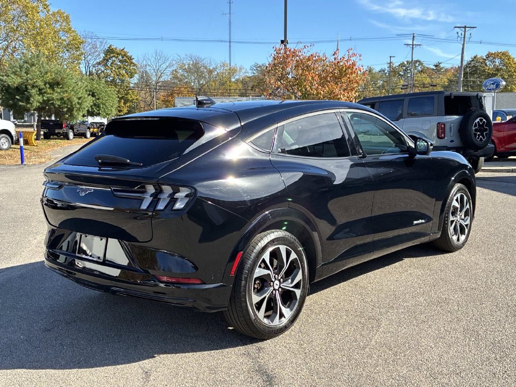 Used 2023 Ford Mustang Mach-E Premium AWD/4WD image 7