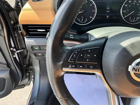 Used 2022 Nissan Sentra SV w/ SV Premium Package FWD image 29