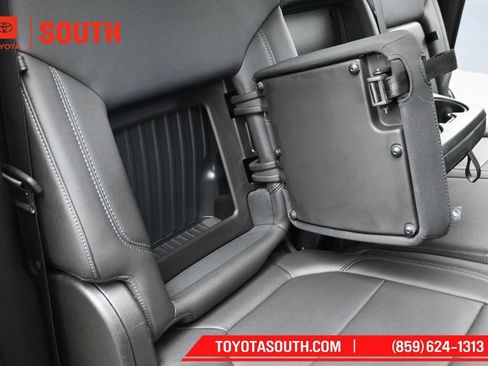 Used 2019 Chevrolet Silverado 1500 LTZ AWD/4WD image 30