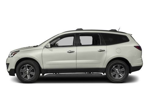 Used 2017 Chevrolet Traverse LT image 4