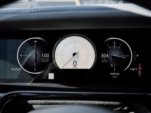 Used 2025 Rolls-Royce Phantom Sedan RWD image 72