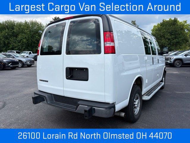 Used 2025 Chevrolet Express 2500 w/ Driver Convenience Package RWD image 5