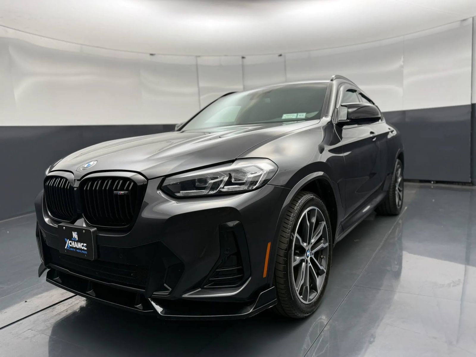 Used 2023 BMW X4 M40i AWD/4WD image 3