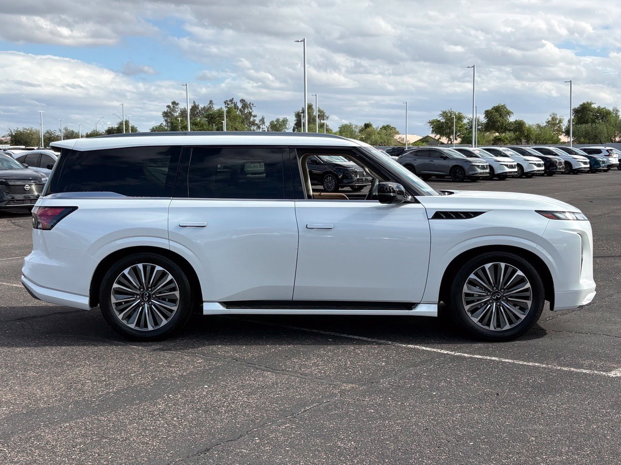 New 2027 INFINITI QX80 Luxe AWD/4WD image 7