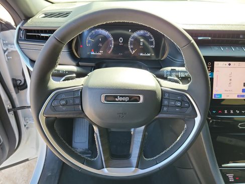 New 2026 Jeep Grand Cherokee Limited Reserve AWD/4WD image 19