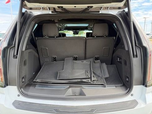 Used 2026 Cadillac Escalade Platinum Sport w/ LPO, ONYX Package AWD/4WD image 9