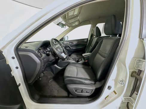 Used 2017 Nissan Rogue SV FWD image 13