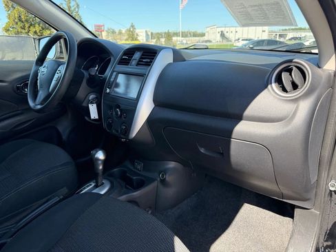 Used 2019 Nissan Versa SV image 19