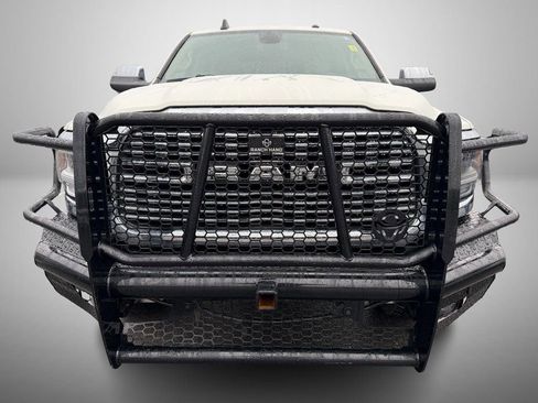 Used 2019 RAM 2500 Laramie image 9