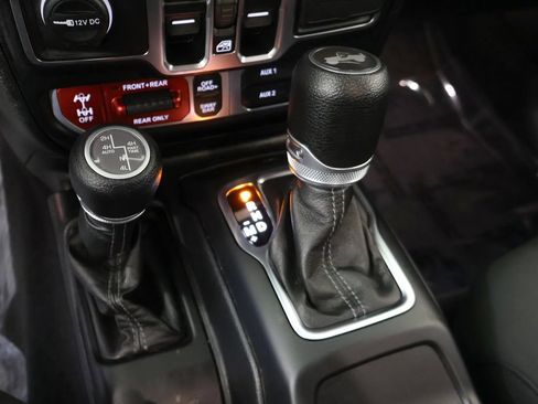 Used 2024 Jeep Wrangler Unlimited Rubicon 4xe w/ Capability Package AWD/4WD image 57
