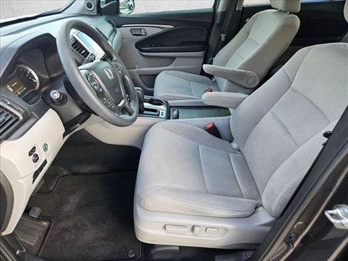 Used 2017 Honda Pilot EX image 15