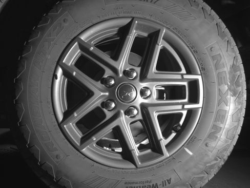 Used 2025 Jeep Wrangler Unlimited Sport AWD/4WD image 14