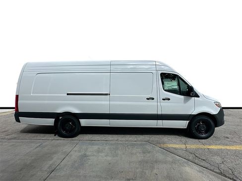 New 2026 Mercedes-Benz Sprinter 2500 image 8