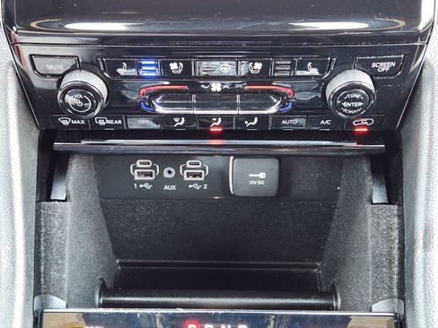 Used 2022 Jeep Grand Cherokee Overland image 28