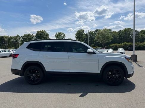 Certified 2023 Volkswagen Atlas SE w/ Black Wheel Package AWD/4WD image 6