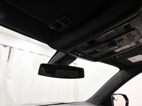 Used 2021 GMC Yukon XL Denali image 27