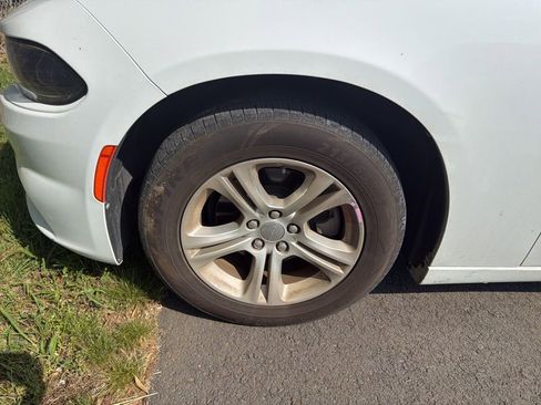 Used 2022 Dodge Charger SXT image 7