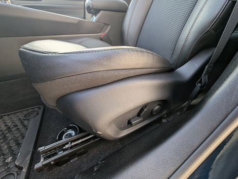 New 2026 Jeep Compass Trailhawk w/ Sun, Sound & Navigation Group AWD/4WD image 16