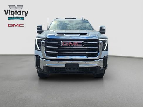 Used 2025 GMC Sierra 2500 SLT w/ SLT Premium Package AWD/4WD image 2