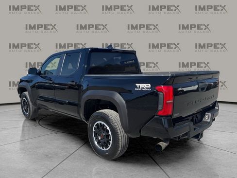 Used 2024 Toyota Tacoma TRD Off-Road image 3