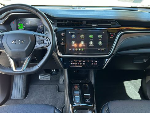 Certified 2023 Chevrolet Bolt EUV LT w/ Convenience Package image 15