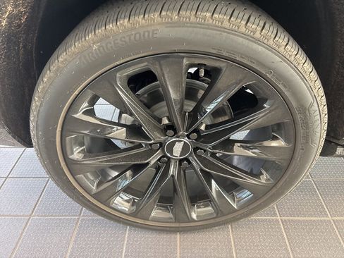 Used 2026 Cadillac Escalade Platinum Sport image 8