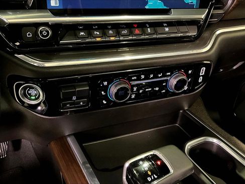 Used 2024 Chevrolet Silverado 1500 High Country image 16