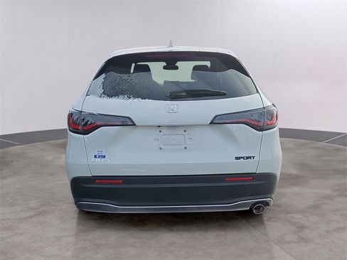 Certified 2024 Honda HR-V Sport image 5