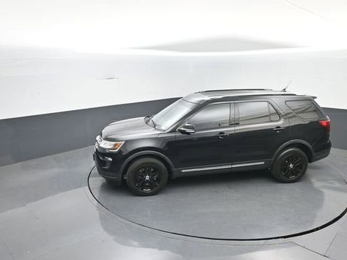 Certified 2018 Ford Explorer XLT w/ Equipment Group 201A AWD/4WD image 27