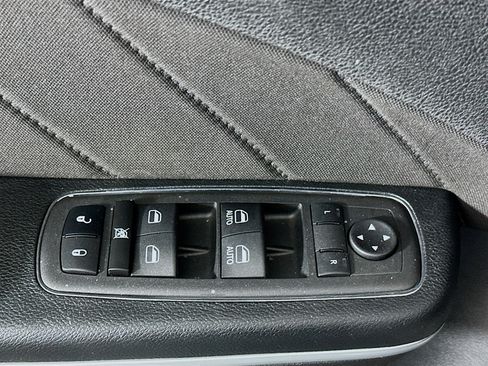 Used 2023 Dodge Charger SXT image 15