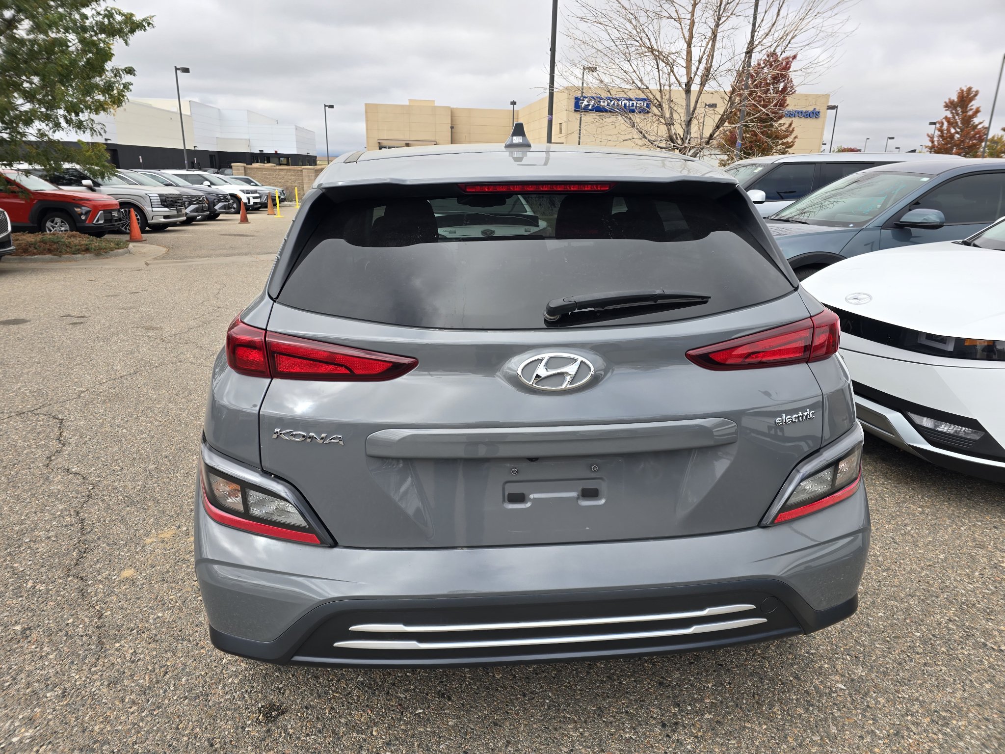 Used 2023 Hyundai Kona SE FWD image 5