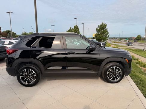 Used 2025 Chevrolet TrailBlazer LT FWD image 10
