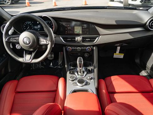 New 2025 Alfa Romeo Giulia w/ Veloce Package Rwd image 21