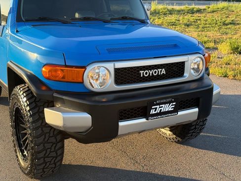 Used 2008 Toyota FJ Cruiser 4WD image 5