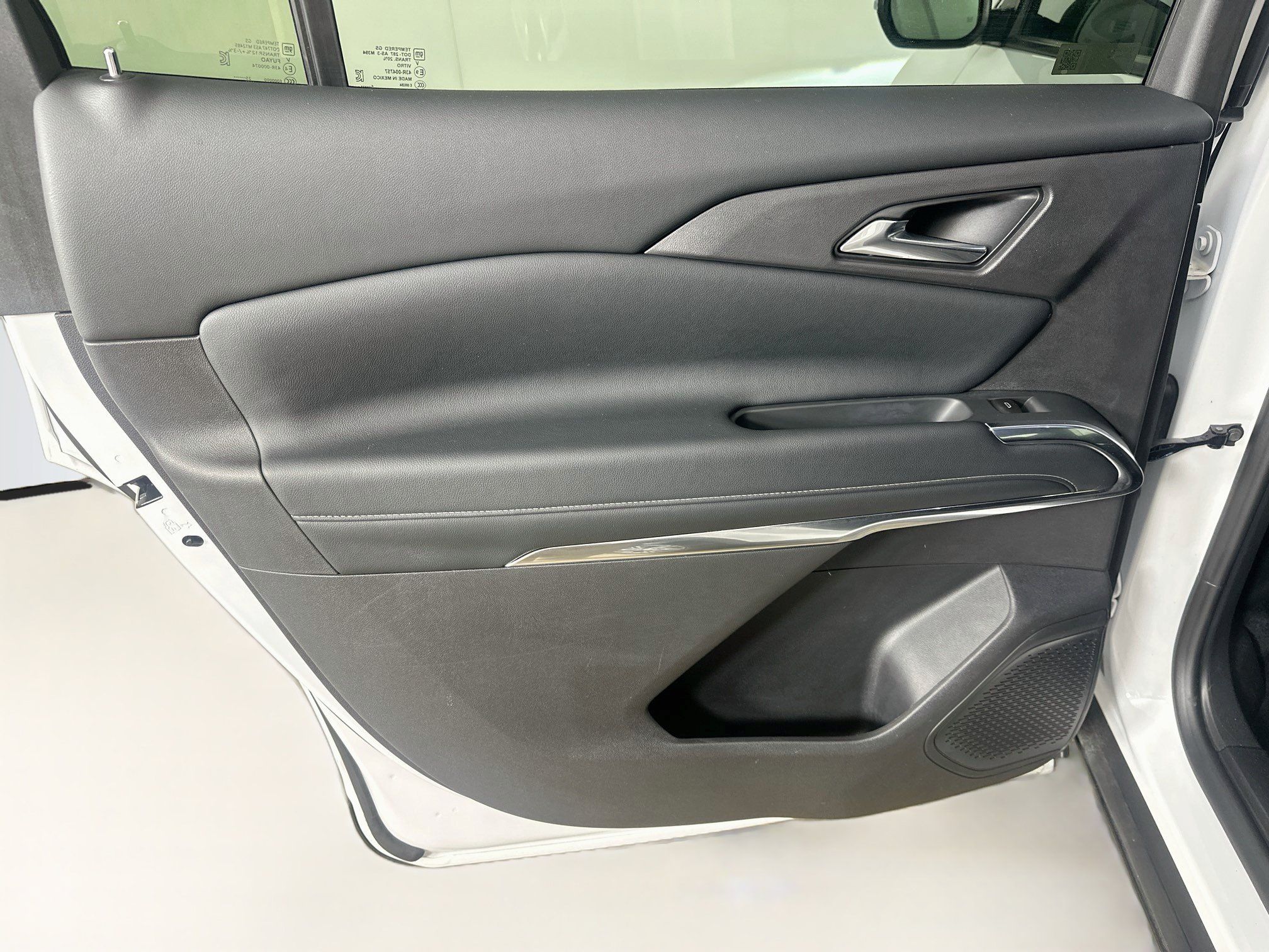 Used 2026 Chevrolet Traverse LT FWD image 26