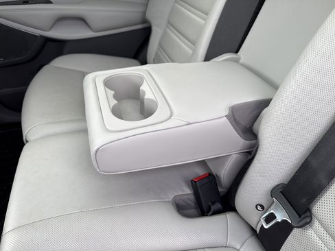 Used 2019 Kia Sorento SX w/ SX Touring Package image 25