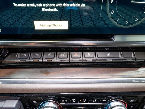 Used 2025 GMC Sierra 1500 SLT w/ SLT Premium Plus Package image 23