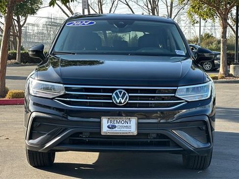Used 2024 Volkswagen Tiguan Wolfsburg Edition image 9