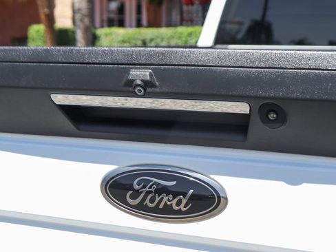 Used 2022 Ford F250 Lariat w/ Black Appearance Package AWD/4WD image 52